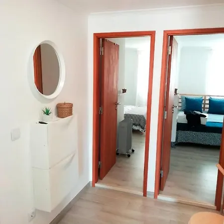 25 Apartment *